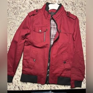 Men’s Medium jacket no tags but never worn